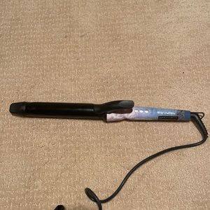 Bio Ionic 1.25” long barrel curling iron